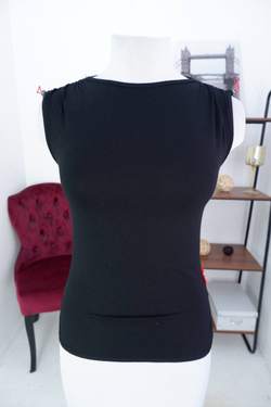 Топ на каждый день, визуально на 42 размер