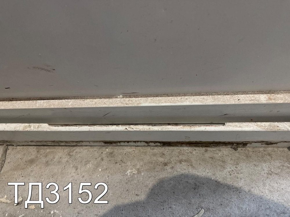 Дверь пластиковая входная Б/У 2010(в) x 1370(ш)