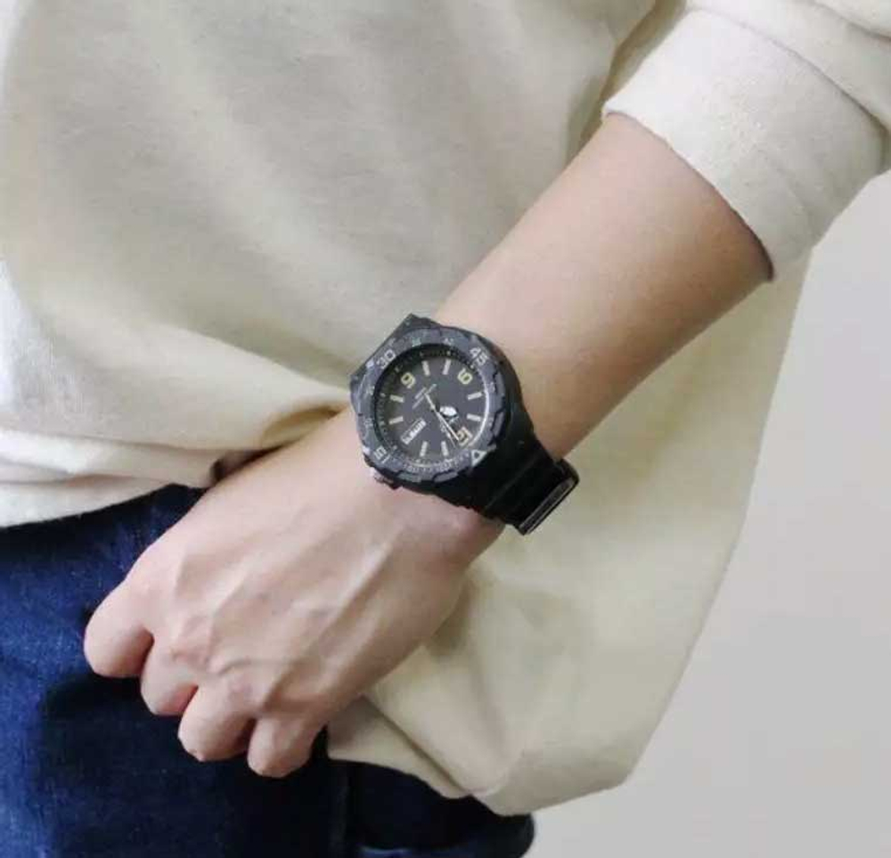 Часы Casio MRW-200H-1B3