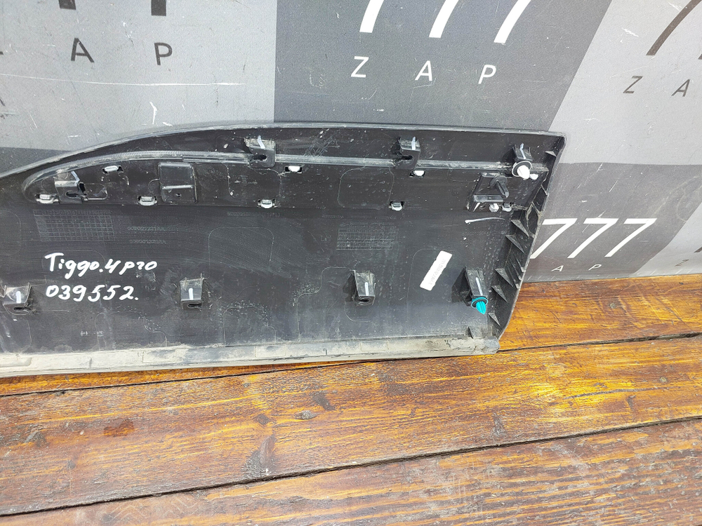 Накладка двери задней левой Chery Tiggo 4 18-нв Б/У Оригинал 609000395AA