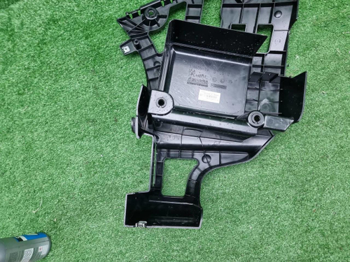 Кронштейн заднего бампера правый BMW X5 F15 13-18