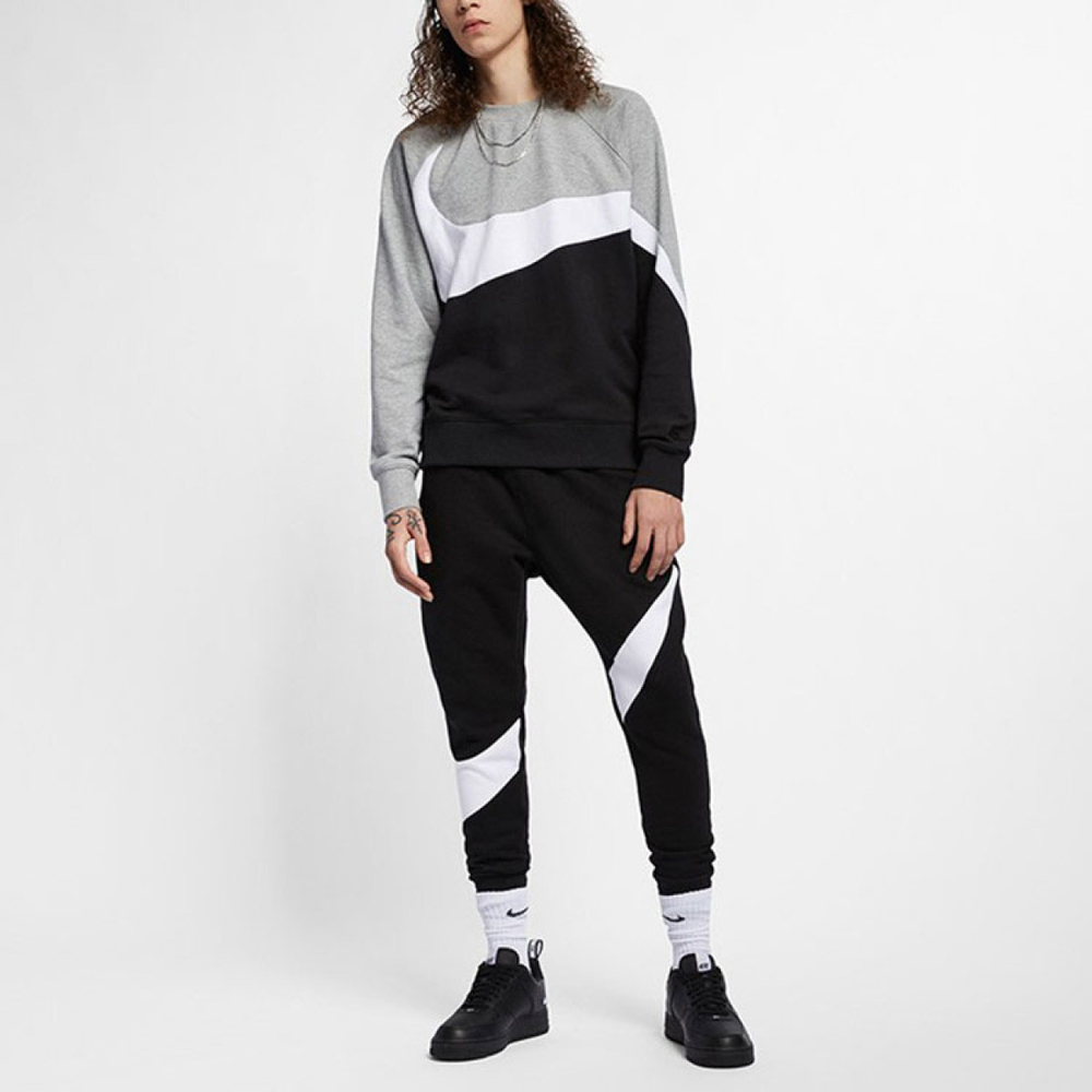 Толстовка Nike Logo, AR3089-011