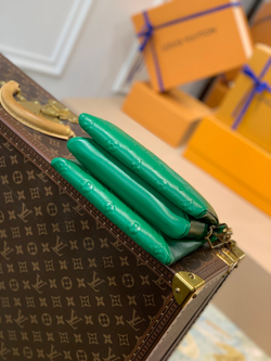 Louis Vuitton Coussin BB