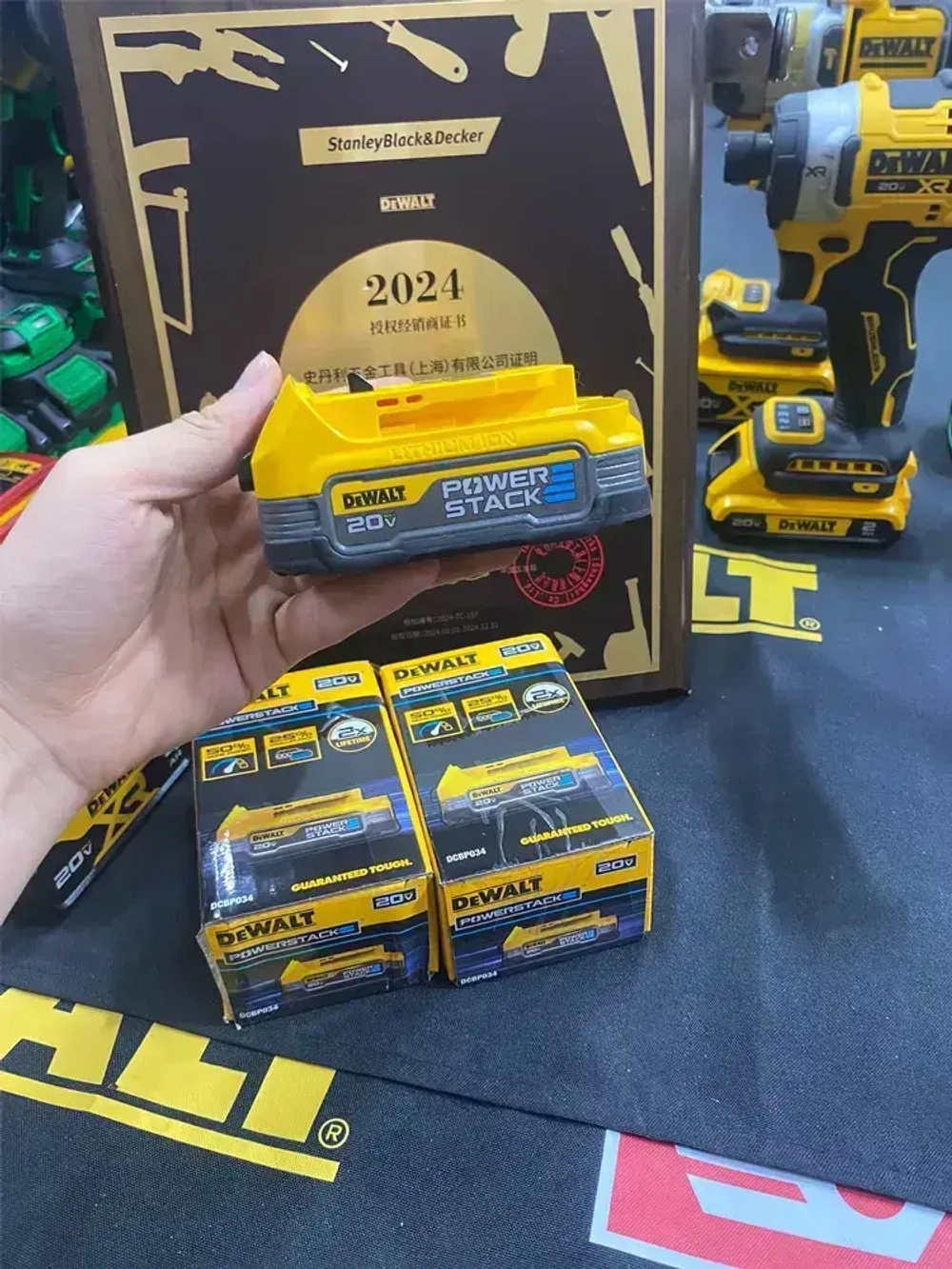 DEWALT DCBP034 20 В 1,7 Ач MAX XR POWERSTACK Компактный литий-ионный аккумулятор с длительным сроком службы, перезаряжаемые насадки для электроинструментов