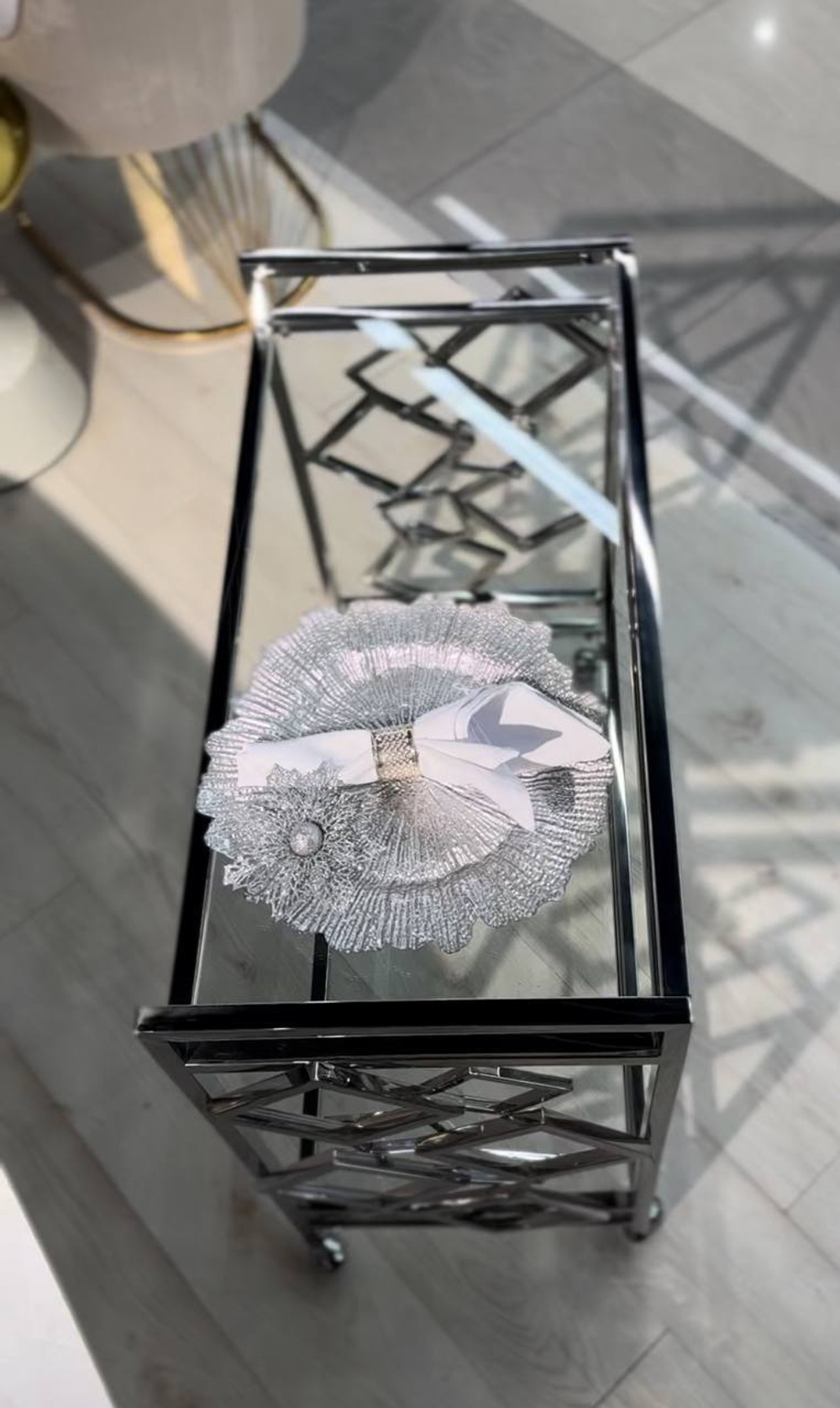 Стол сервировочный Ist Casa Эмили, 80х40х82 см, глянцевое серебро