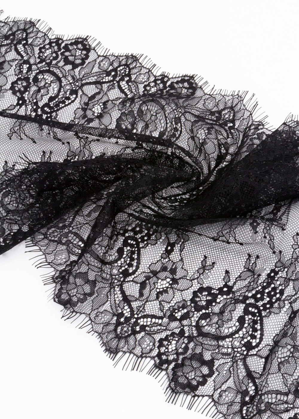 Кружево шантильи черное неэластичное ширина 22 см купон 2.9 м