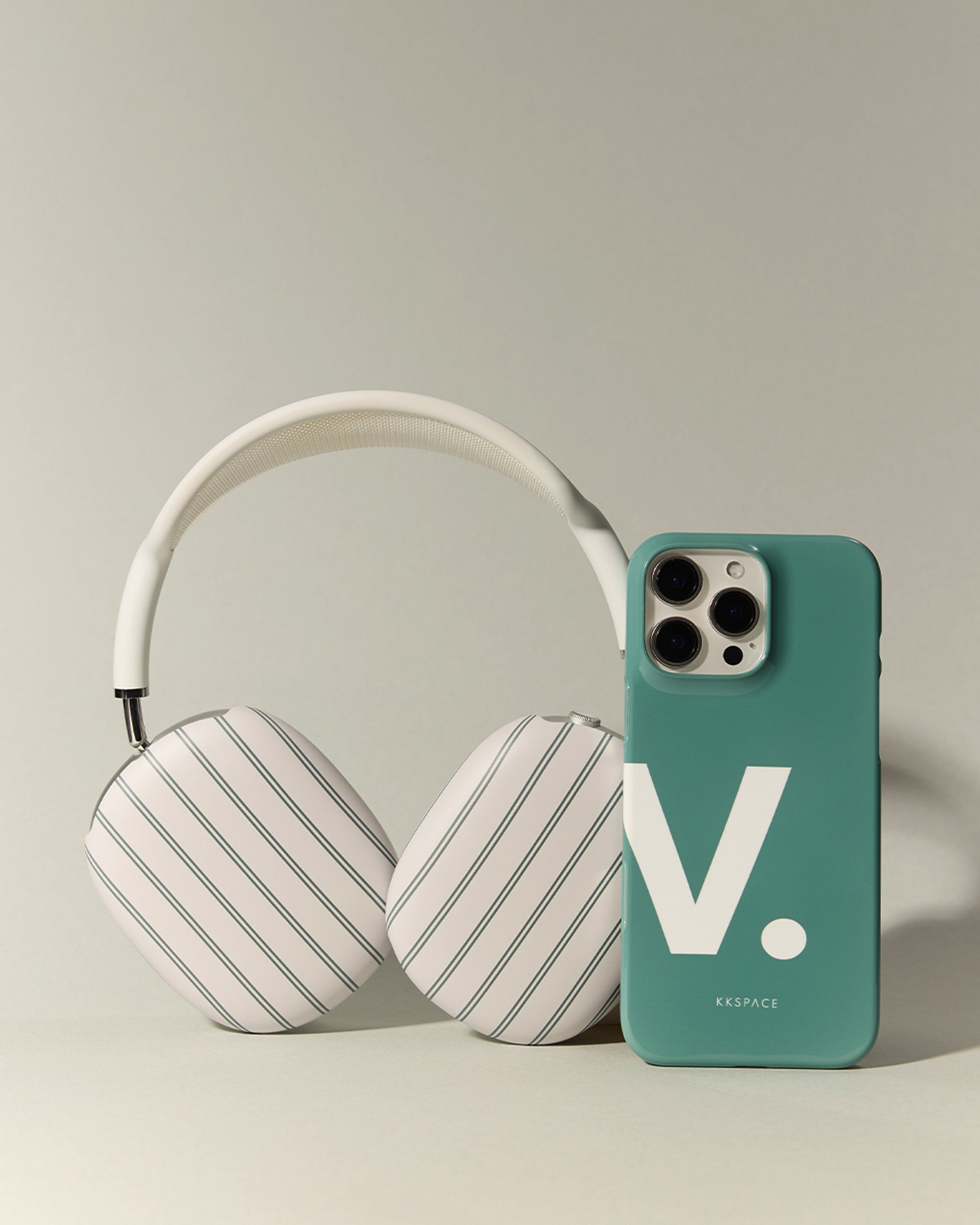 Чехол LETTERS для iPhone | Зеленый