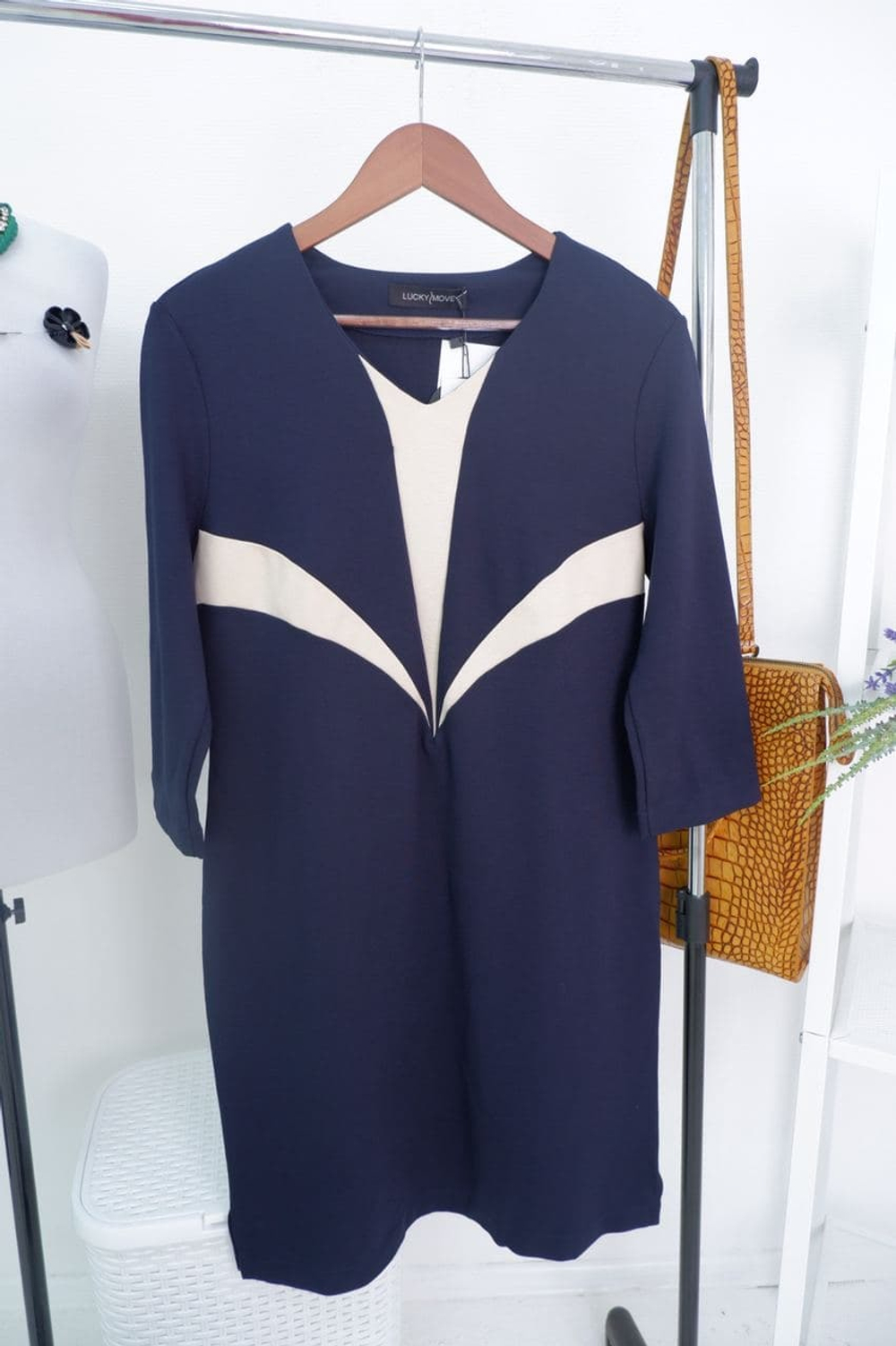 Платье LUCKY MOVE стильное 44 размер, новое