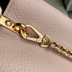 Louis Vuitton Capucines MM