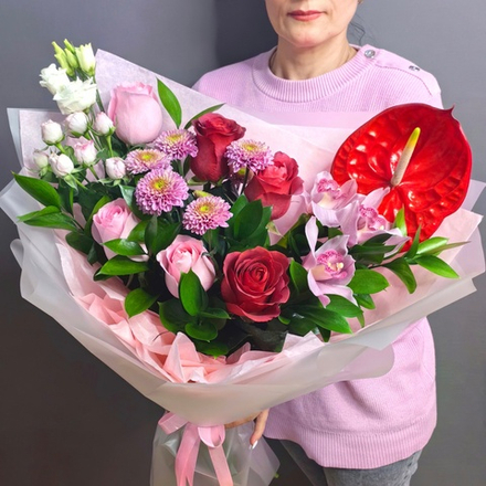 Авторский букет с антуриумом