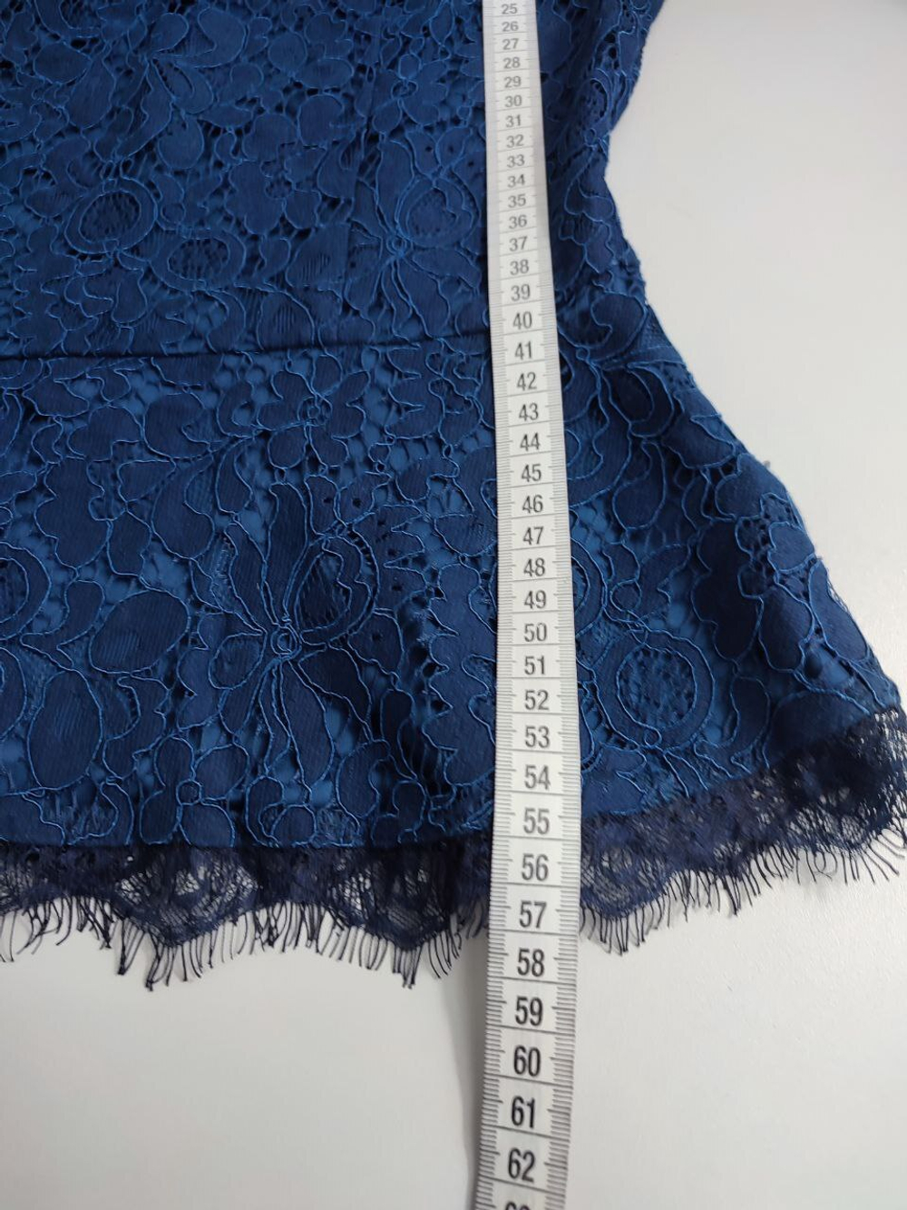 Блузка Zolla синяя с кружевом 42 размер