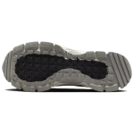 Nike ZOOM VOMERO ROAM