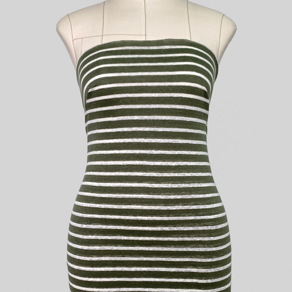 Тонкий льняной трикотаж болотно-зелёного цвета в молочную полоску