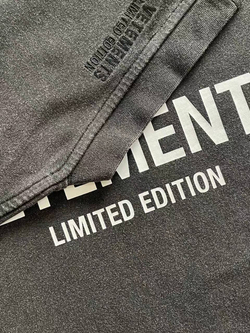 Футболка Vetements