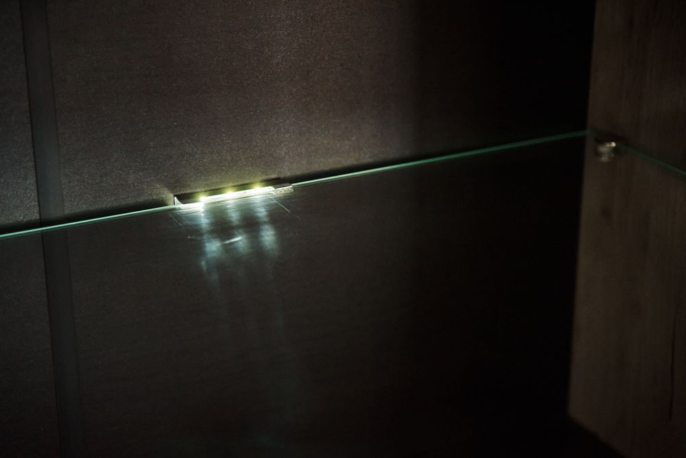 Коллекция Хилтон Витрина №1 ПРАВАЯ (БЕЗ ПОЛОК) Дуб юкон/Гранж (набор)