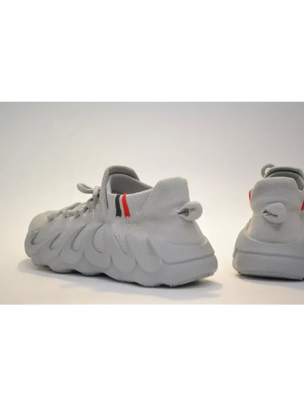 Кроссовки Изики детские - Yeezy boost- серые