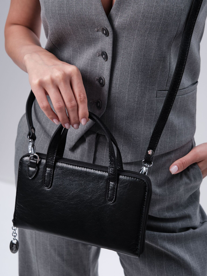 Сумка кожаная на плечо кросс-боди черная