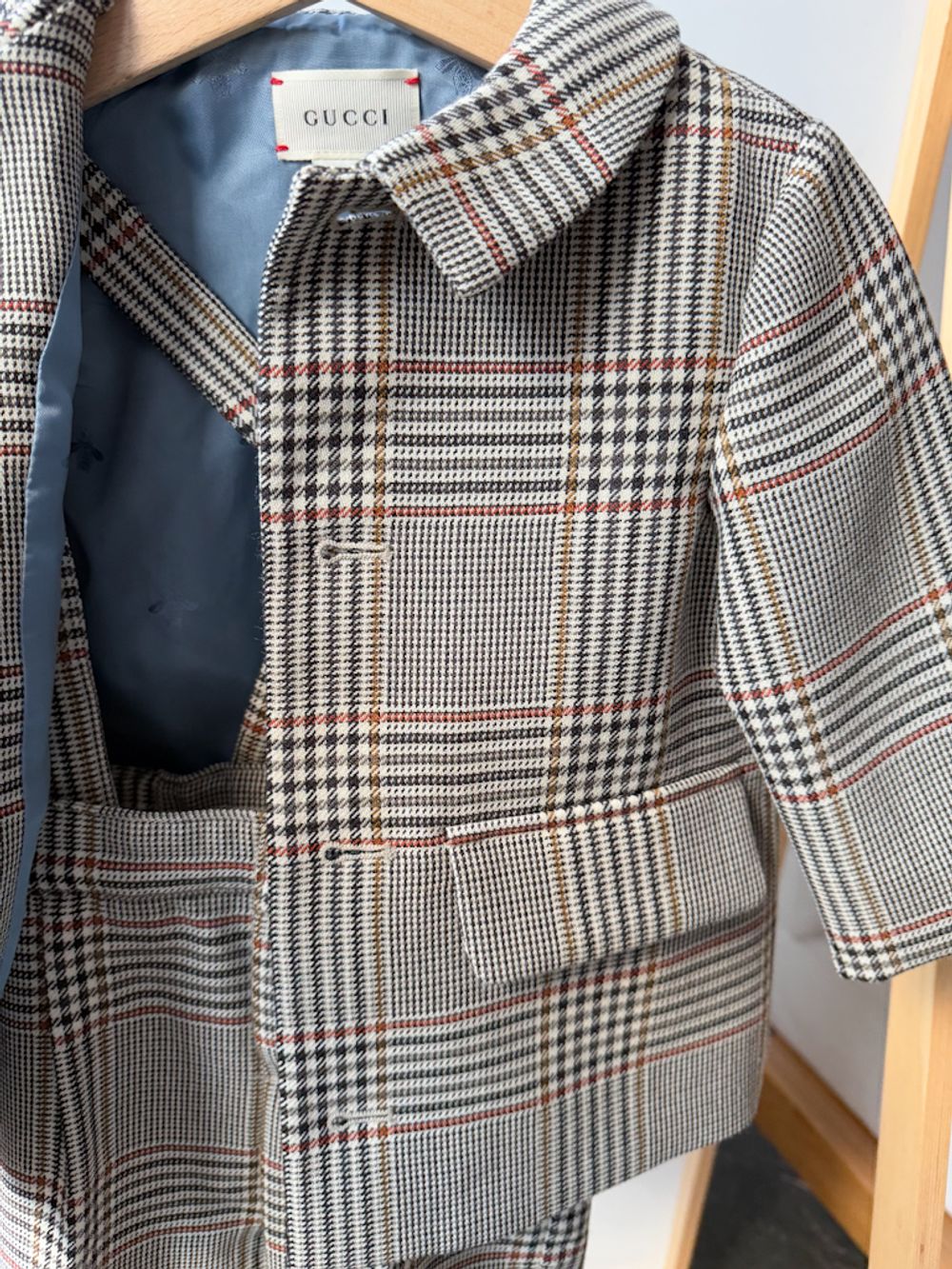 Шерстяной костюм Gucci, 86