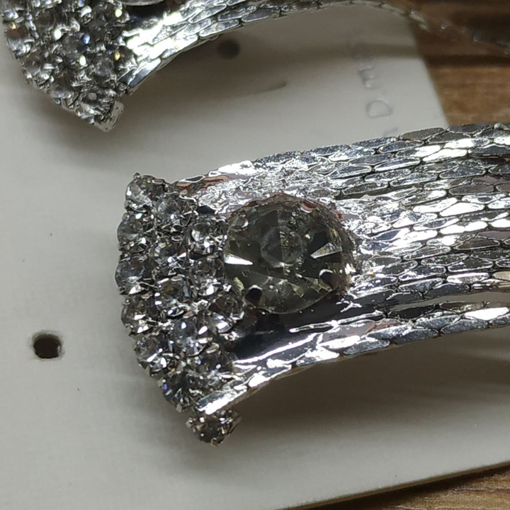 Серьги англ.заст. Bogema дуга 15 страз кристалл круг цепочки жгутики металл серебристый