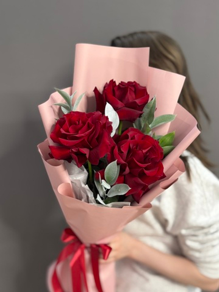 Французские розы сорта "Эксплорер" (Эквадор 60 см)