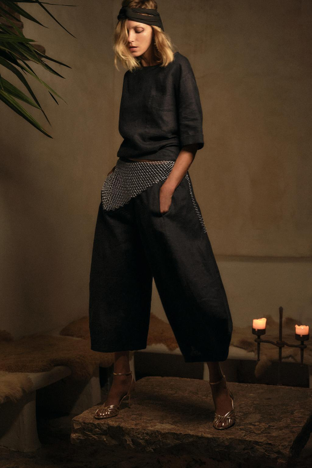 ZARA ТОП ИЗ ЛЬНА С КОРОТКИМИ РУКАВАМИ ZW COLLECTION, ЧЕРНЫЙ