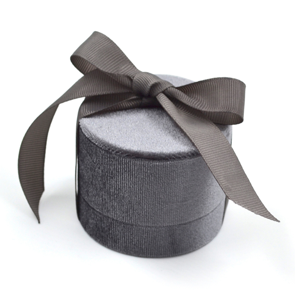 Футляр для украшений с идеальной круглой геометрией.