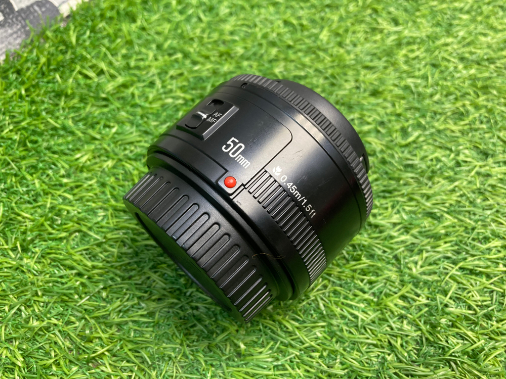 YongNuo AF 50mm 1.8 Canon EF