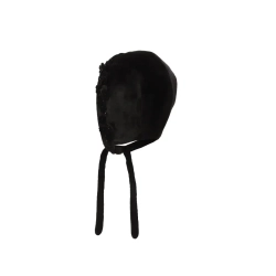 Чепчик с бархатными цветами