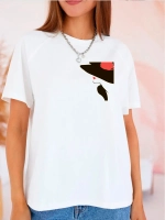 Футболка больших размеров с принтом девушка