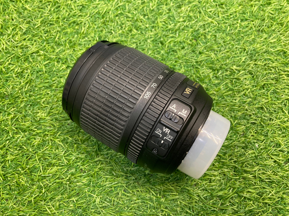 Nikon 18-105mm 3.5-5.6G AF-S ED DX VR Nikkor