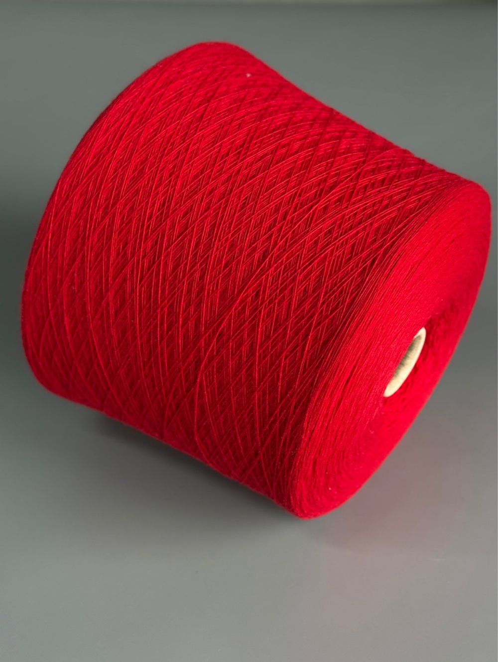 Пряжа NEW MILL SUPER SOFT 1/15 (100% мериносовая шерсть), 1500м/100 гр, красный