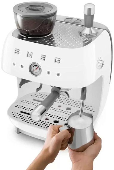 Кофеварка Smeg EGF03WHEU