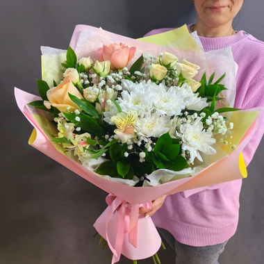 Авторский букет в нежной гамме