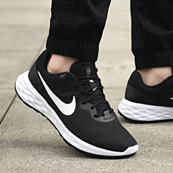 Кроссовки мужские NIKE Revolution 6