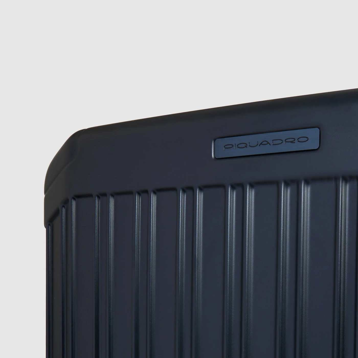 Чемодан большой XL Piquadro BV6951PQL/Blu Opaco