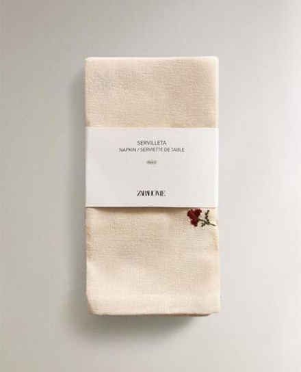 ZARA HOME САЛФЕТКИ С ЦВЕТОЧНОЙ ВЫШИВКОЙ ( 2 ШТ.), ЭКРЮ