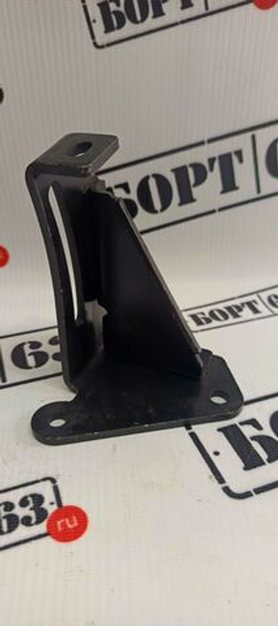 Кронштейн натяжителя ремня генератора 2110