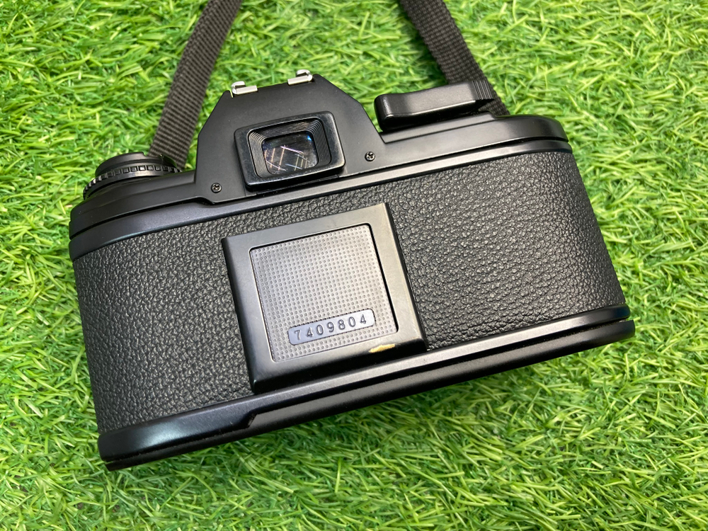 Nikon EM