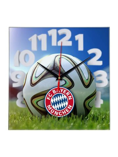 Настенные часы "На стадионе BAYERN MUNCHEN" Декор для дома, подарок