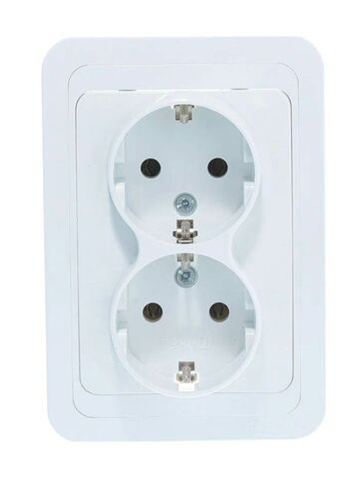 Двойная розетка с заземлением, белая Makel Mimoza 12082
