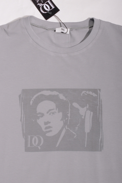 T-shirt with “Dimash on stage” print