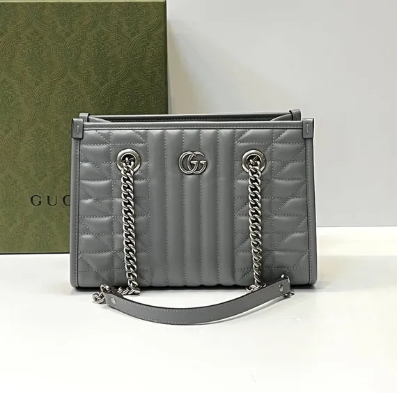 Маленькая сумка-тоут Gucci GG Marmont серый
