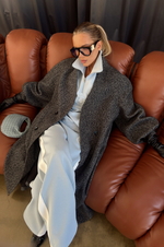 Пальто из шерсти в гусиную лапку с поясом