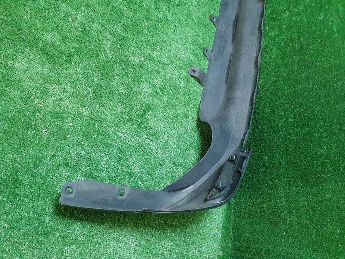 Юбка заднего бампера Toyota Camry xv70 (2017-н.в.)