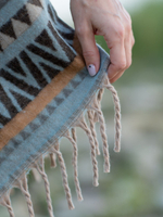 Пончо женское шерстяное с орнаментом