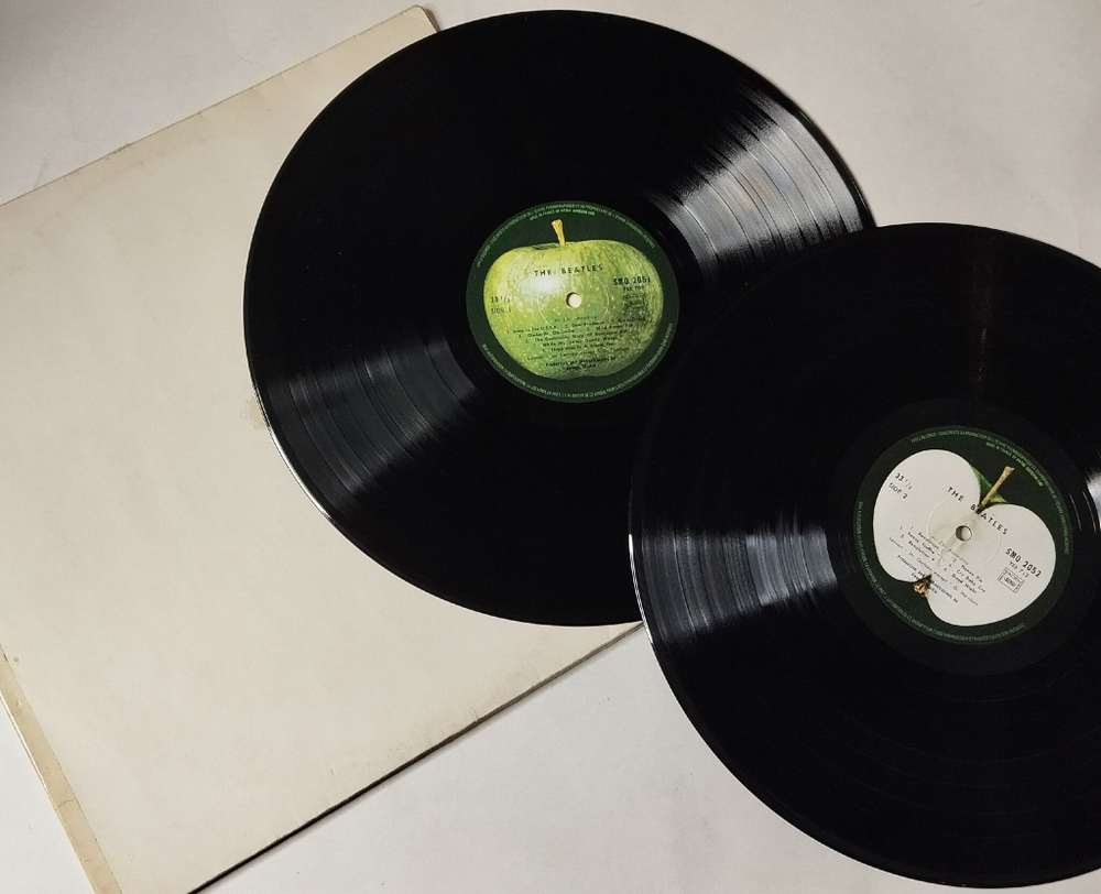 Винтажная виниловая пластинка LP The Beatles White Album (France 1978)