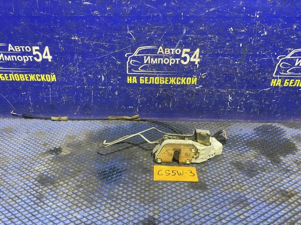 Замок двери передней правой MITSUBISHI LANCER CEDIA 2000