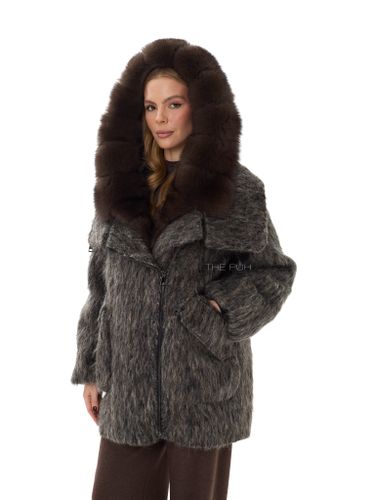 Шоколадный шерстяной пуховик с меховым воротником