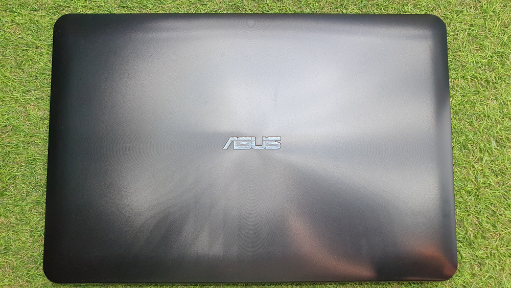 Ноутбук ASUS AMD A10/8 Gb/M340DX 2 ГБ