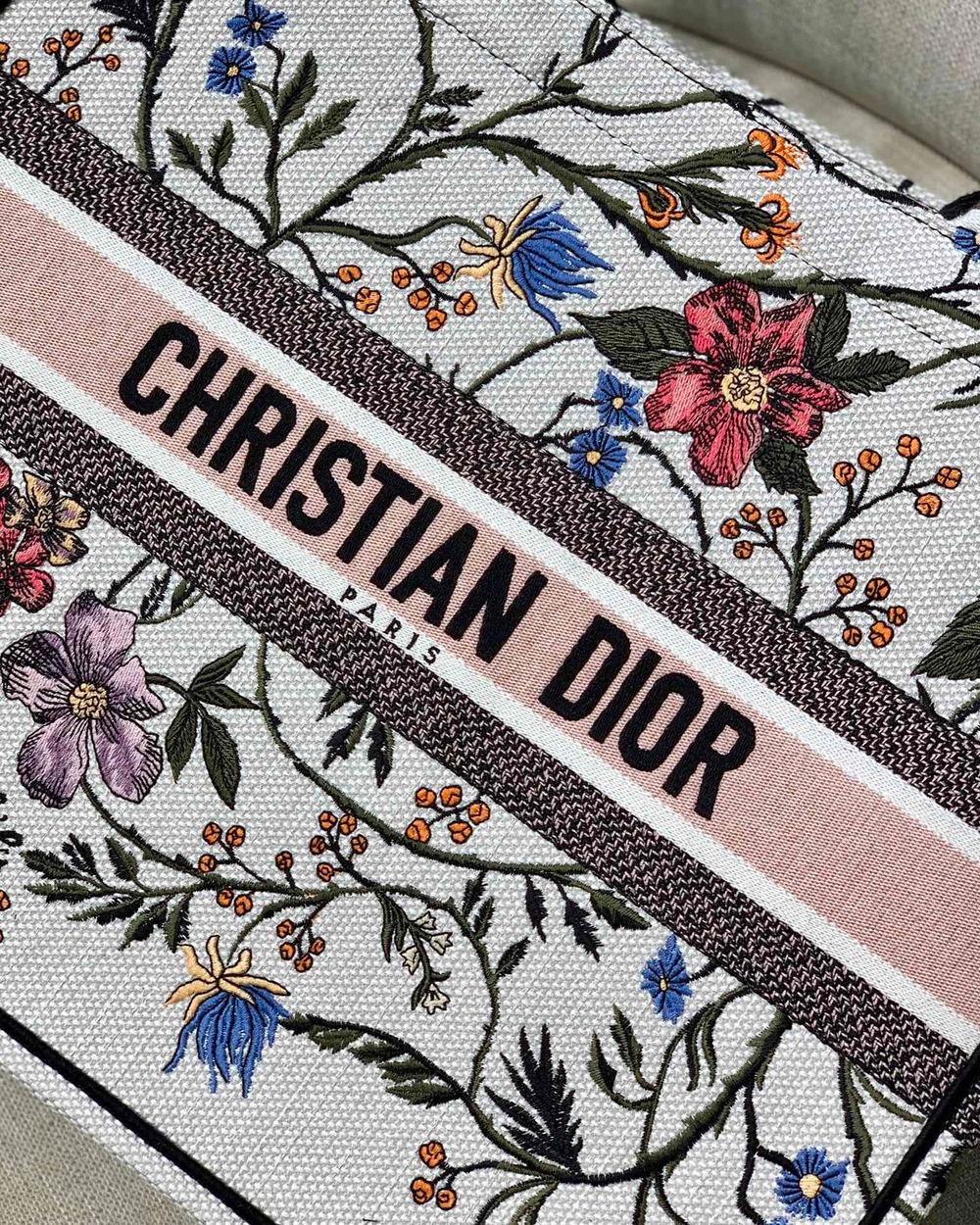 Christian Dior Book Tote 42 cm